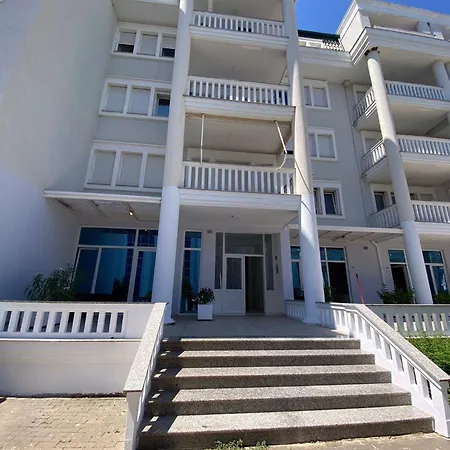 Grand Velipojë